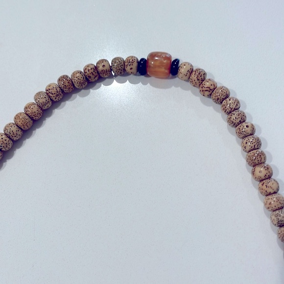 NWOT Bead necklace - Picture 2 of 3